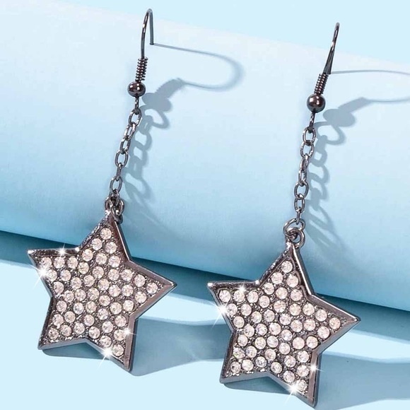 GlitzBlitz Boutique Jewelry - Any 2/$20! Gunmetal Pave Crystal Star Earrings